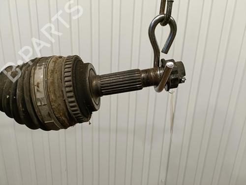 Used Right front driveshaft Right front driveshaft TOYOTA YARIS (_P1_) 1.4 D-4D (NLP10_, NLP10R) (75 hp) 22099998 22099998