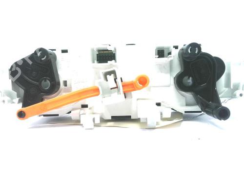 Climate control PEUGEOT 208 I (CA_, CC_) 1.4 HDi | BP25136785I5