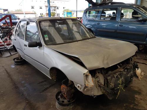 Left mirror PEUGEOT 205 II (20A/C) 1.7 Diesel | BP22098071C26 