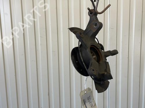 Used Right front steering knuckle Right front steering knuckle RENAULT CLIO V (B7_) 1.5 Blue dCi 85 (B7AG) (86 hp) 26688483 26688483