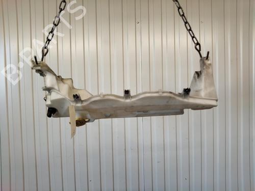 Used Windscreen washer tank Windscreen washer tank JEEP CHEROKEE (KK) 2.8 CRD 4x4 (177 hp) 39025708 39025708