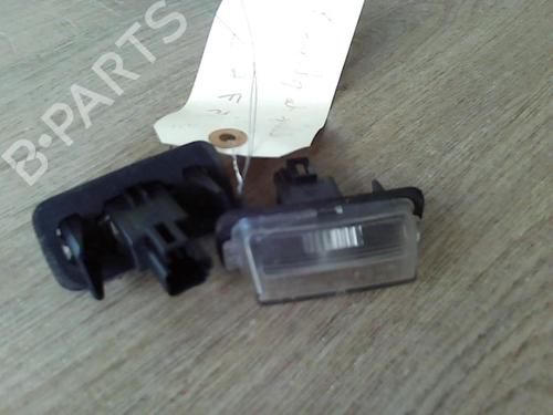 Skiltlys TOYOTA YARIS (_P13_) 1.5 Hybrid (NHP130_, NHP130) (101 hp) 22098732