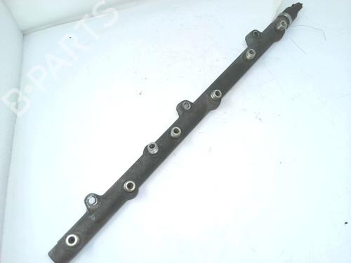 Used Injection rail BMW 3 (E46) 330 d (184 hp) 29893893