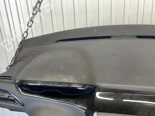 Used Dashboard Dashboard PEUGEOT 208 I (CA_, CC_) 1.2 VTI 82 (82 hp) 27338497 27338497