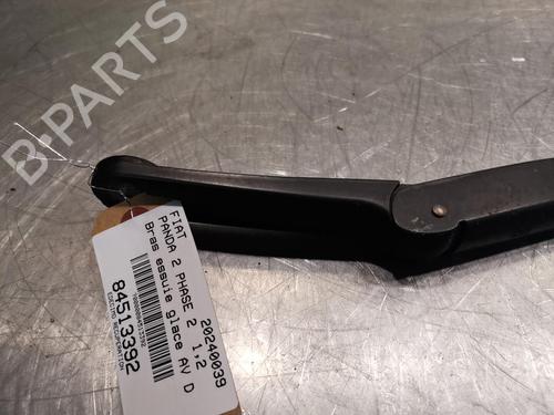 Used Front windshield wiper arm FIAT PANDA (169_) 1.2 (169AXF2A, 169AXF1A) (69 hp) 21215461