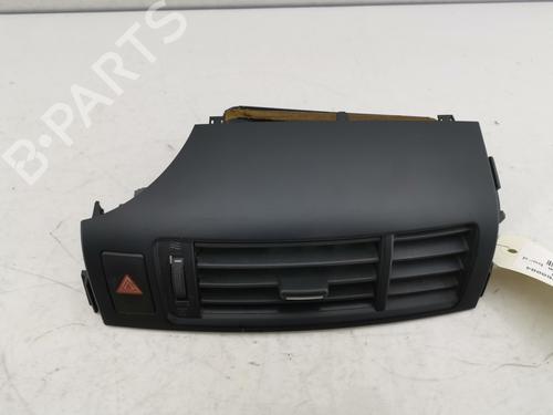 Used Air vent Air vent TOYOTA VERSO (_R2_) 1.6 D4-D (WAR20_) (112 hp) 32497849 32497849