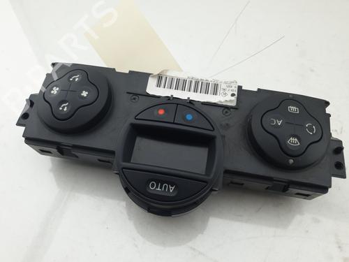 Commande Chauffage Commande Chauffage RENAULT MEGANE II Estate (KM0/1_) 1.9 dCi (KMRG, KM1G, KM0G, KM2C) (120 hp) 36664358 36664358