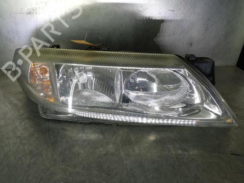 Used Right headlight RENAULT LAGUNA II (BG0/1_) 1.8 16V (BG04, BG0B, BG0C, BG0V) (117 hp) 20924327