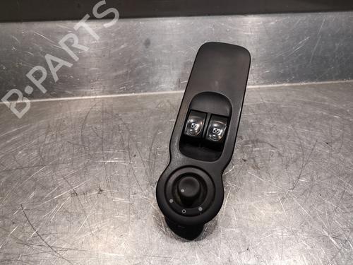 Used Left front window switch Left front window switch RENAULT MODUS / GRAND MODUS (F/JP0_) 1.5 dCi (FP0F, JP0F) (86 hp) 20920760 20920760