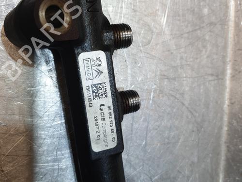 Injection rail CITROËN C4 II (NC_) 1.6 HDi 115 | BP23796519M98 - Image 4