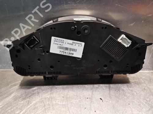 Instrument cluster MERCEDES-BENZ SPRINTER 2-t Platform/Chassis (B901, B902) 216 CDI (902.611, 902.612, 902.621, 902.622) A0014460721