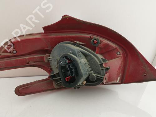 Farolim direito Farolim direito PEUGEOT 208 I (CA_, CC_) 1.2 VTI 82 (82 hp) 30682812 30682812