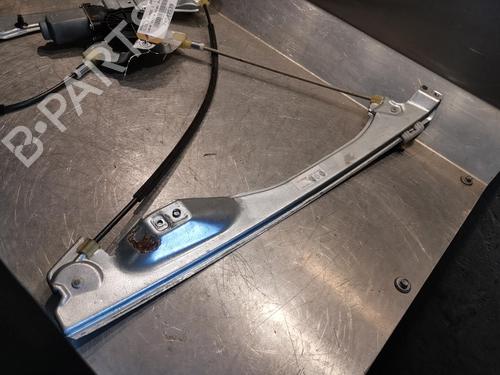 Rudehejsemekanisme Højre foran RENAULT CLIO III (BR0/1, CR0/1) 1.2 16V (BR02, BR0J, BR11, CR02, CR0J, CR11) (75 hp) 20923713