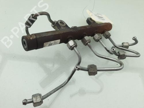 Used Injection rail Injection rail 38089563 38089563