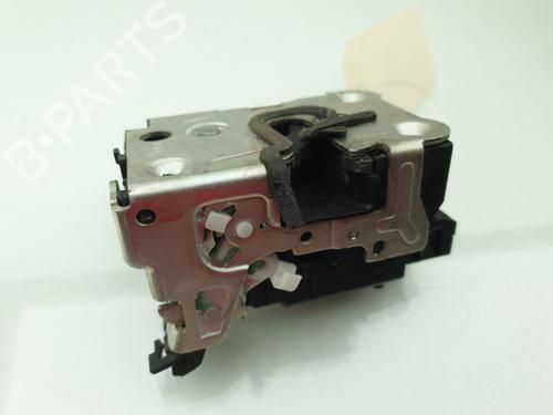 front-right-lock-dacia-duster-hs_-2010-2011-2012-2013-2014-2015-2016-2017-2018-38712095 main image