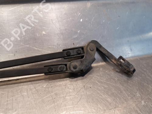 Used Front windshield wiper arm PEUGEOT 107 (PM_, PN_) 1.0 (68 hp) 20921160