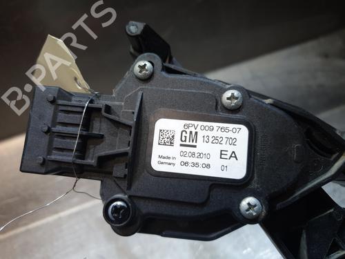 pedal-opel-astra-j-p10-2009-2010-2011-2012-2013-2014-2015-2016-27199971 main image