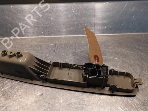 Used Right front window switch Right front window switch RENAULT GRAND SCÉNIC III (JZ0/1_) 1.5 dCi (JZ09, JZ0D, JZ10, JZ14, JZ1G, JZ29, JZ2C) (110 hp) 21215097 21215097