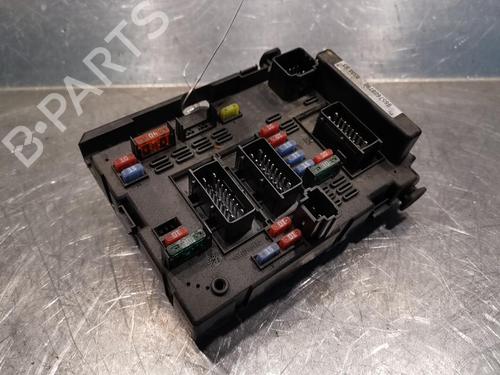 Boîte à Fusibles PEUGEOT 307 (3A/C) 1.6 HDi 110 (109 hp) 20919699