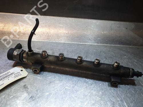 Used Injection rail HYUNDAI TUCSON (JM) 2.0 CRDi (140 hp) 27577177