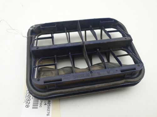 Used Grille PEUGEOT 208 I (CA_, CC_) 1.4 HDi (68 hp) 27712899
