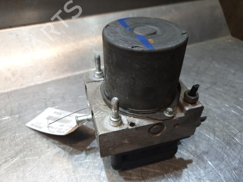 Used ABS pump ABS pump RENAULT MASTER III Van (FV) 2.3 dCi 145 FWD (FV0E, FV0F, FV0H, FV02, FV0M, FV0S,... (146 hp) 23796441 23796441