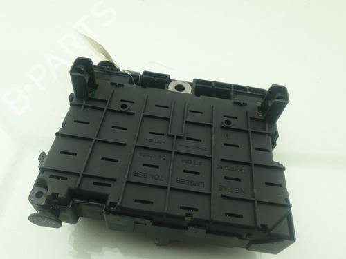 Used Fuse box Fuse box 36859260 36859260