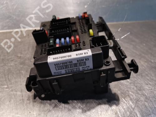 Used Fuse box Fuse box PEUGEOT 206 Hatchback (2A/C) 1.4 i (75 hp) 20918584 20918584