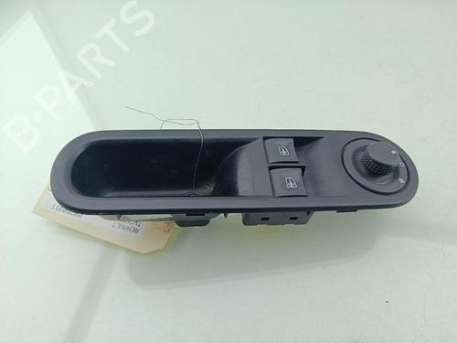 Used Left front window switch Left front window switch RENAULT TWINGO III (BCM_, BCA_) 0.9 TCe 90 (BCM9, BCM2) (90 hp) 40117783 40117783
