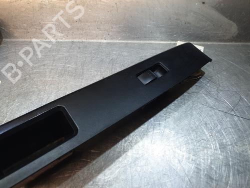 Used Right front window switch Right front window switch MAZDA 5 (CR) 2.0 CD (CR19) (110 hp) 27318090 27318090