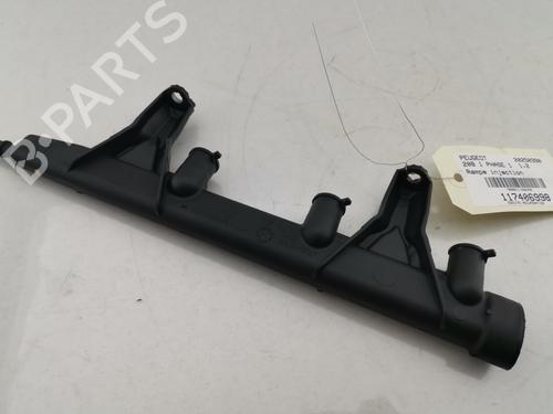 Used Injection rail PEUGEOT 208 I (CA_, CC_) 1.2 VTI 82 (82 hp) 30700338
