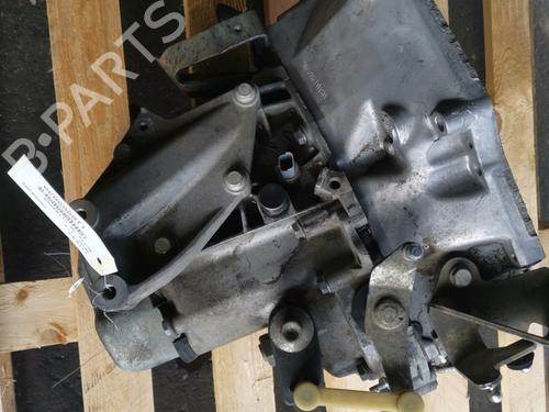 Caja de cambios CITROËN NEMO MPV 1.4 HDi (68 hp) 31335808