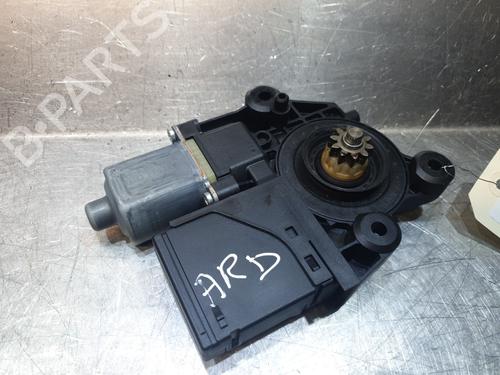 Vindusheismotor høyre bak RENAULT SCÉNIC III (JZ0/1_) 1.5 dCi (110 hp) 24884226