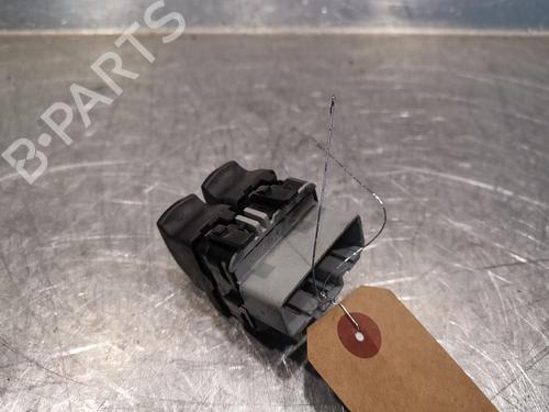 Used Left front window switch RENAULT CLIO III (BR0/1, CR0/1) 1.5 dCi (C/BR0G, C/BR1G) (68 hp) 20921146