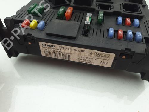 Used Fuse box Fuse box 38637513 38637513