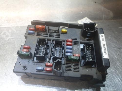 Used Fuse box Fuse box PEUGEOT 206 Hatchback (2A/C) 1.4 HDi eco 70 (68 hp) 27234682 27234682