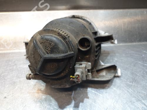 Used Right front fog light Right front fog light PEUGEOT 206 Hatchback (2A/C) 2.0 HDI 90 (90 hp) 22605195 22605195