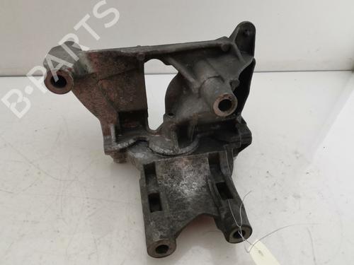Used Engine mount VW TRANSPORTER T5 Bus (7HB, 7HJ, 7EB, 7EJ) 2.5 TDI (174 hp) 32030511