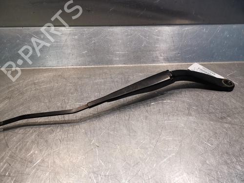 Used Front windshield wiper arm Front windshield wiper arm DACIA DUSTER (HM_) 1.3 TCe 150 4x4 (HMM3) (150 hp) 20921095 20921095