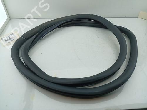 Gummiliste PEUGEOT 508 SW II (FC_, FJ_, F4_) PSE Hybrid4 360 (F45GBT) (360 hp) 32299588