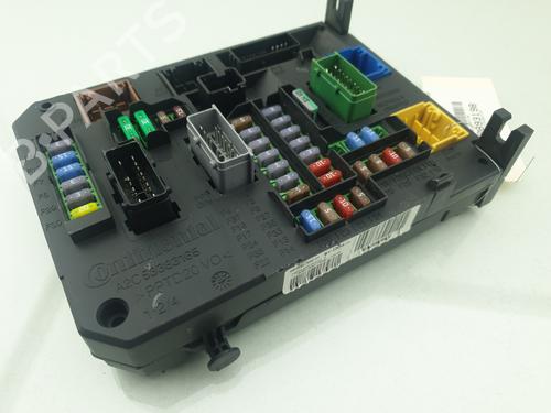 Fuse box PEUGEOT 508 I (8D_) 1.6 BlueHDi 120 | BP37587570E1 - Image 4