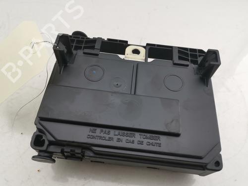 Fuse box PEUGEOT 407 SW (6E_, 6D_) 2.0 HDi 135 | BP32293689E1