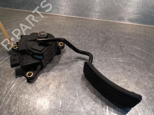 Used Pedal RENAULT CLIO III (BR0/1, CR0/1) 1.5 dCi (C/BR0G, C/BR1G) (68 hp) 20921149