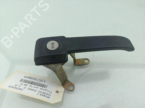Used Rear right exterior door handle Rear right exterior door handle RENAULT RAPID Box Body/MPV (F40_, G40_) 1.9 D (F40R) (54 hp) 40536905 40536905