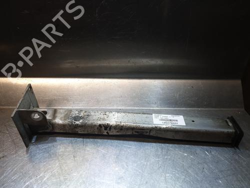 Used Crossmember PEUGEOT 5008 (0U_, 0E_) 2.0 HDi 150 / BlueHDi 150 (150 hp) 26022131