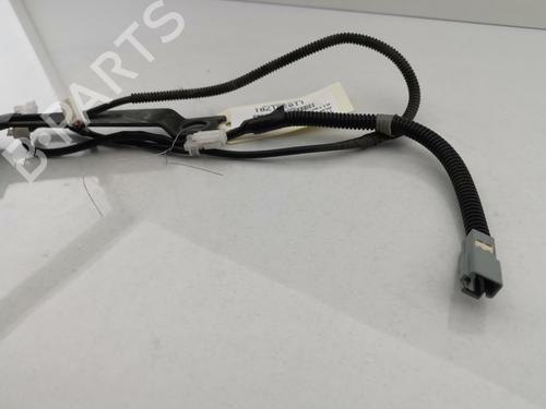 seat-buckle-toyota-auris-_e15_-2006-2007-2008-2009-2010-2011-2012-2013-28170682 main image