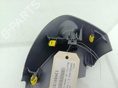 switch-opel-grandland-grandland-x-a18-p1uo-2017-40200296 main image