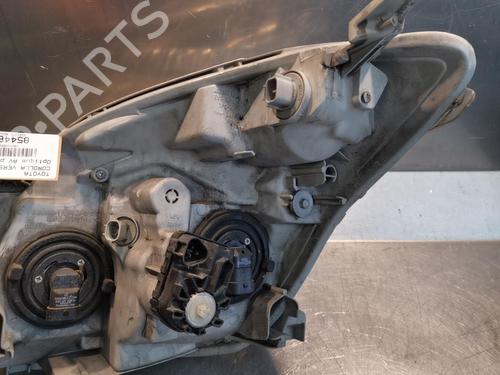 Used Right headlight Right headlight TOYOTA COROLLA Verso (_E12_) 2.0 D-4D (CDE120_, CDE120R) (90 hp) 21215513 21215513