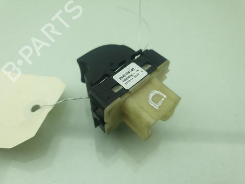 Mando elevalunas delantera derecho Mando elevalunas delantera derecho RENAULT CLIO IV (BH_) 1.5 dCi 75 (75 hp) 37001330 37001330