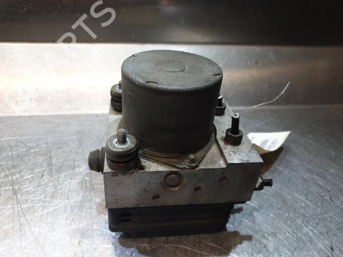 Used ABS pump ABS pump ALFA ROMEO MITO (955_) 1.3 MultiJet (955AXP1A, 955AYC1A) (95 hp) 25491176 25491176